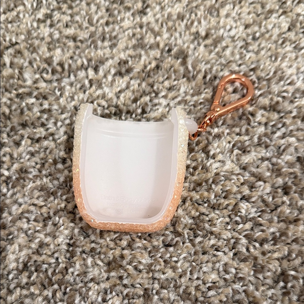 Bath & Body Works Glittery Pocketbac Keychain Holder - Rose Gold and Cream - Picture 2 of 3